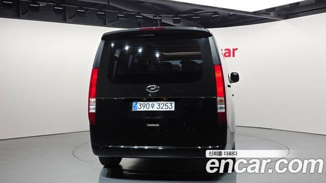 Staria Tourer 9 locuri