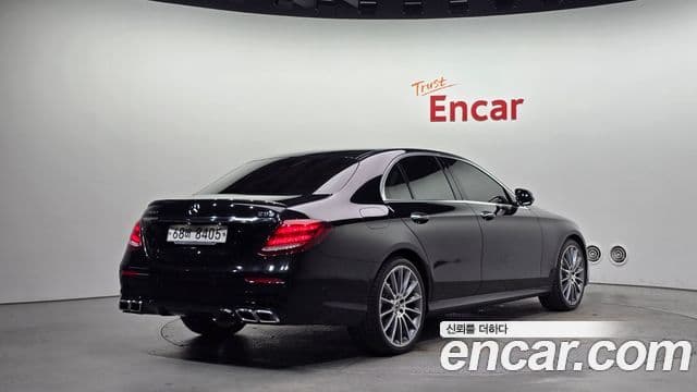Clasa E E300 4MATIC AMG Line