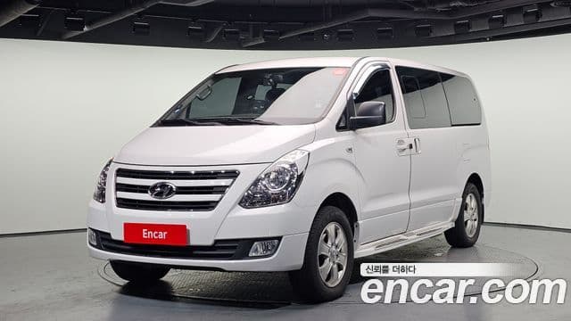 Grand Starex 4WD 12 locuri Wagon