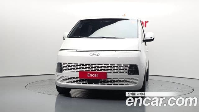 Staria 4WD Tourer 9 locuri