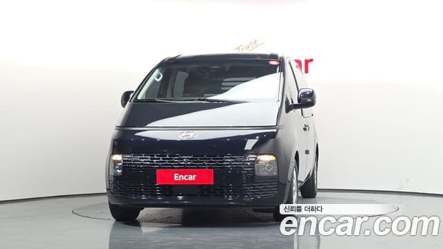 Staria Cargo 5 locuri