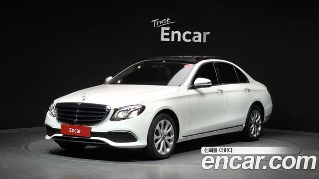 Clasa E E300 4MATIC Exclusive