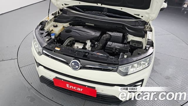 Very New Tivoli Benzină 1.5 2WD
