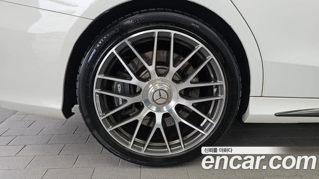 Clasa C C63 AMG