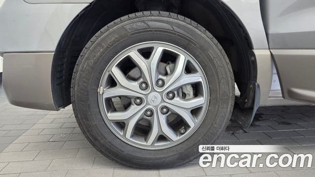 Grand Starex 4WD Camper