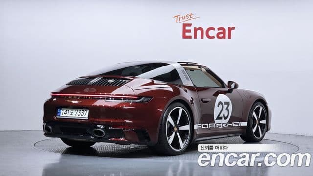 911 (992) 4S Design Edition