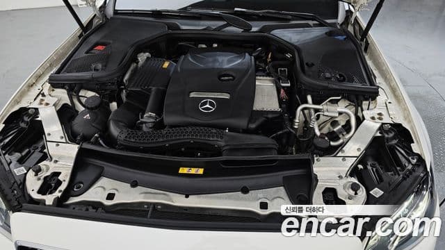 Clasa E E300 Avantgarde