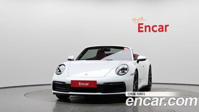 911 (992) Carrera 4 Cabriolet