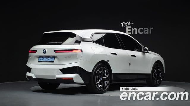 iX xDrive50 Sport Plus