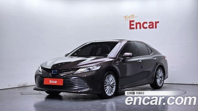2.5 XLE Hybrid