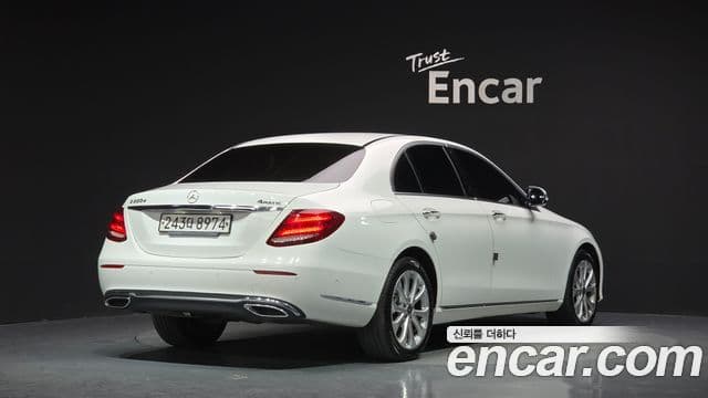 Clasa E E220d 4MATIC Exclusive