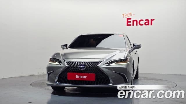 ES300h 7 Executive