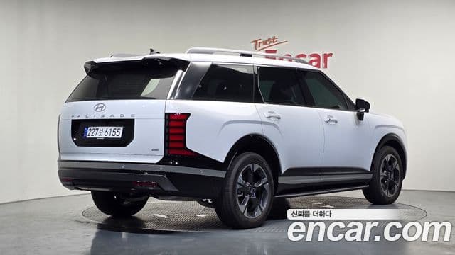 (LX3) Benzină 2.5T 4WD 9 locuri