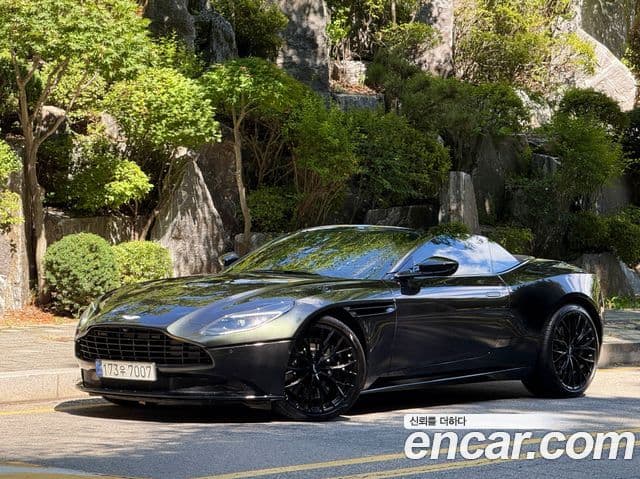 DB11 4.0 V8