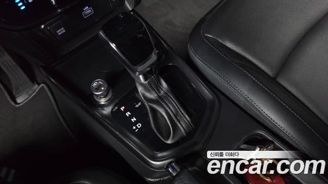 Very New Tivoli Benzină 1.5 2WD