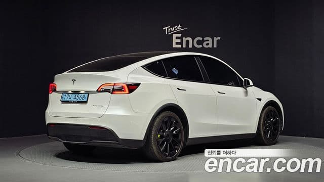 Y Long Range AWD
