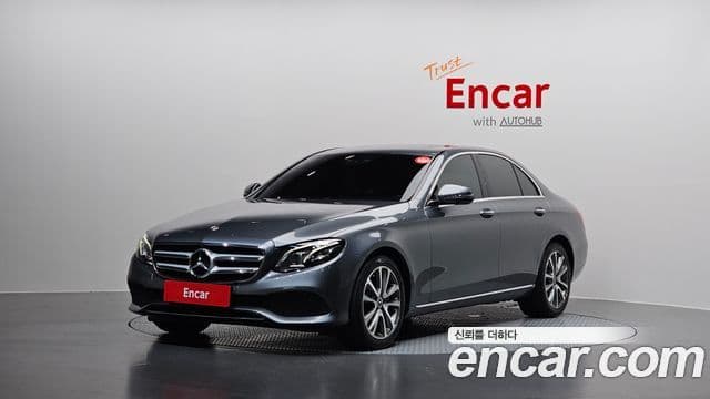Clasa E E300 4MATIC Avantgarde