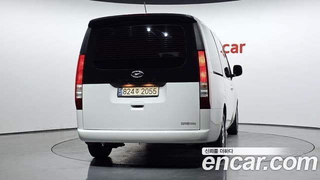 Staria L3.5 Cargo 5 locuri