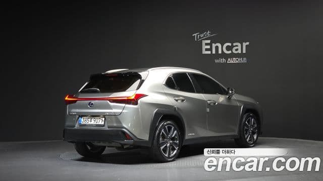UX250h 2.0 AWD