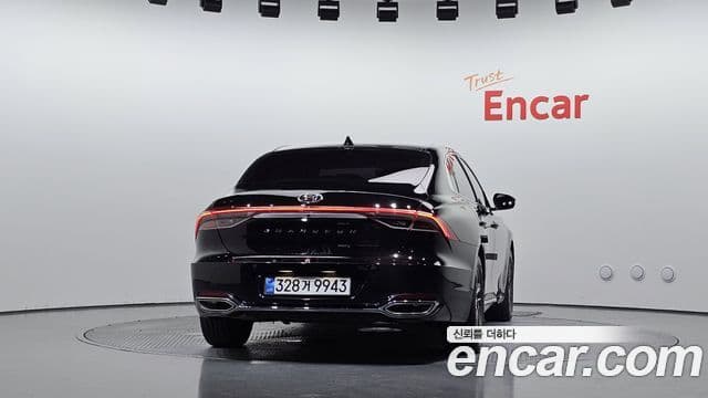 Grandeur 3.0 LPi (Rent-a-car)