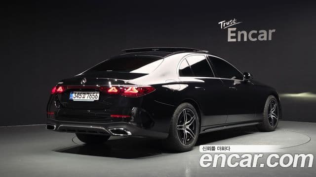 Clasa E E200 AMG Line