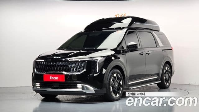 Carnival HEV 7 locuri Hi-Limousine