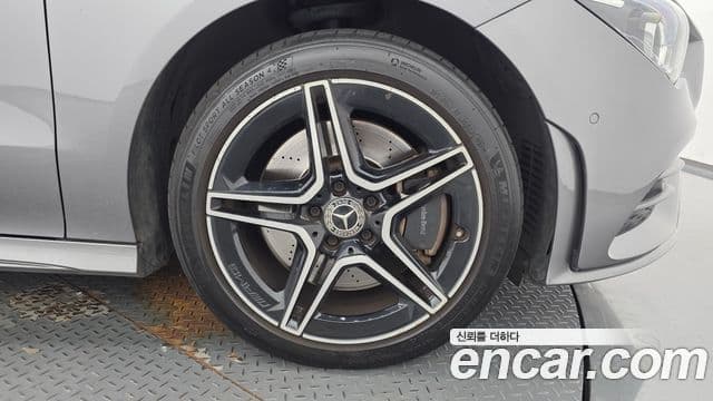 CLA- CLA250 4MATIC