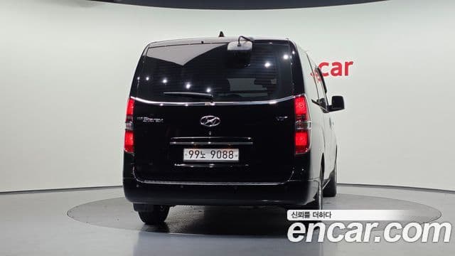 Grand Starex Van 5 locuri