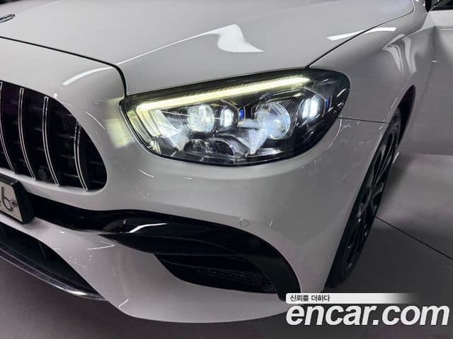Clasa E E200 Avantgarde