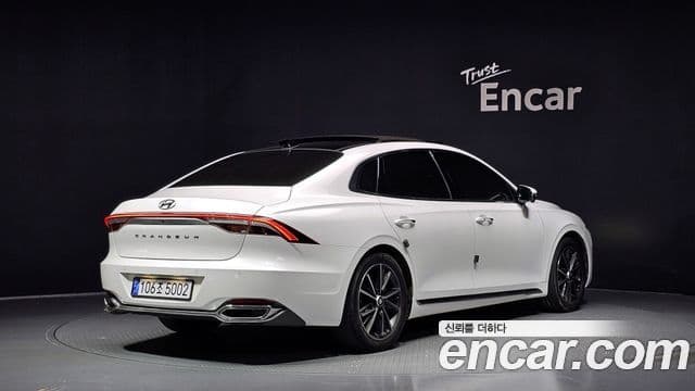 Grandeur 3.0 LPi (Rent-a-car)