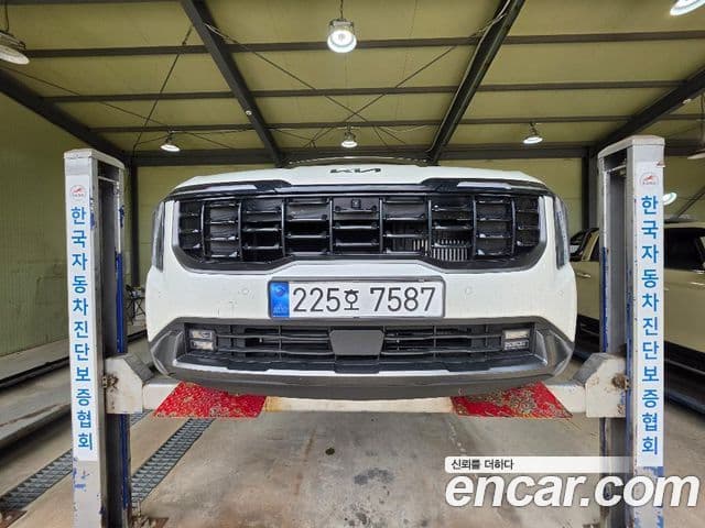 Carnival HEV 7 locuri X Line