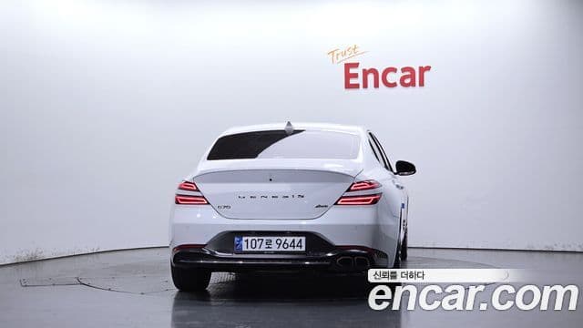 G70 Benzină 2.0T 4WD