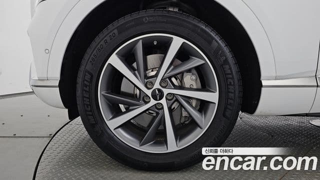 GV80 2.5T Benzină AWD