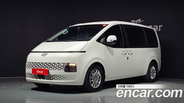 Staria Cargo 5 locuri