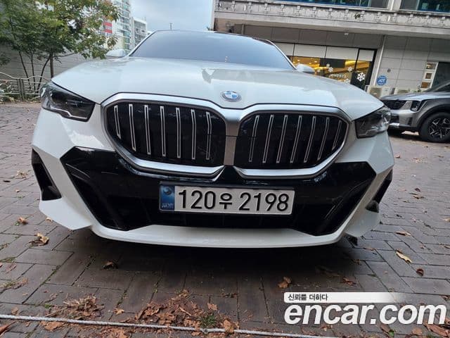 Seria 5 530i xDrive M Sport