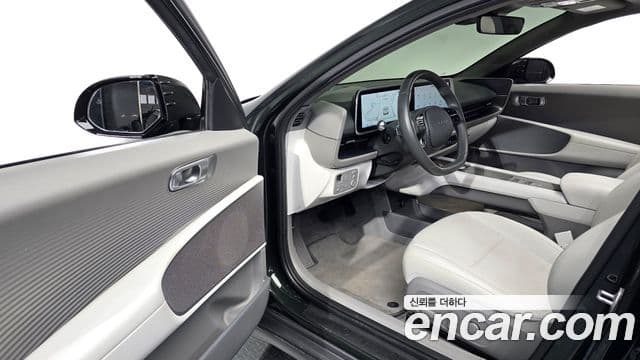 6 Long Range AWD