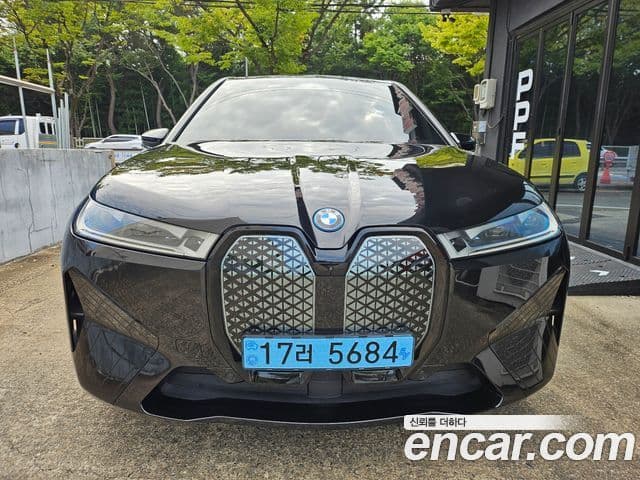 iX xDrive M60