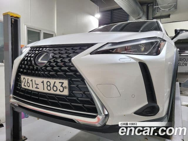 UX250h 2.0 2WD