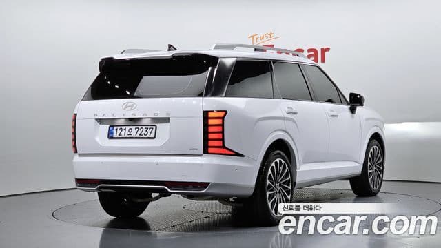 (LX3) Benzină 2.5T 4WD 9 locuri