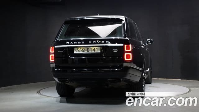 Range Rover 4.4 SDV8 AB Motorină