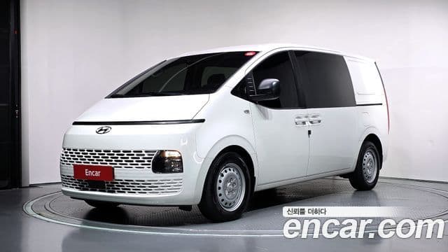 Staria Cargo 5 locuri