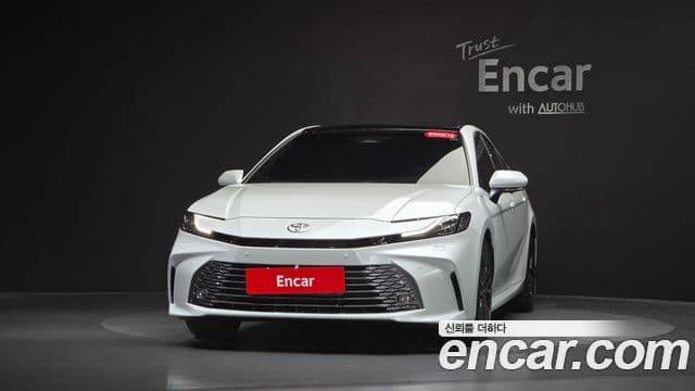 2.5 XLE Premium Hybrid