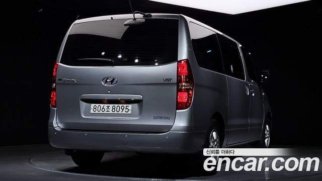 Grand Starex Van 5 locuri