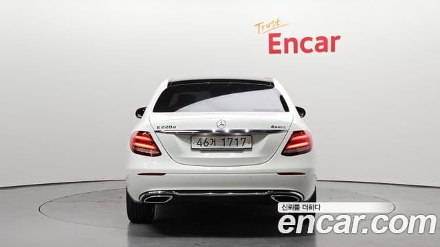 Clasa E E220d 4MATIC Avantgarde