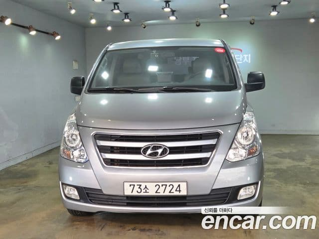 Grand Starex 12 locuri Wagon