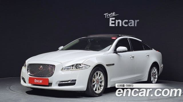 All New XJ 2.0 Luxury SWB