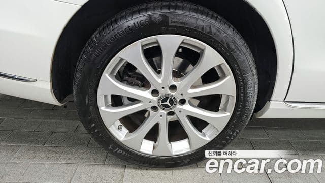 Clasa E E300 4MATIC Exclusive