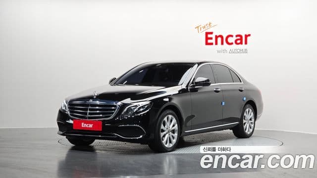 Clasa E E300 4MATIC Exclusive Standard