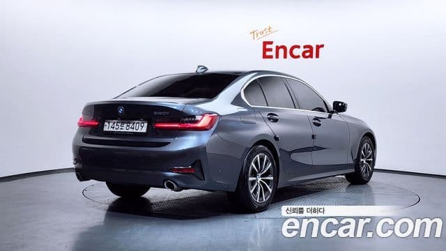 Seria 3 320i