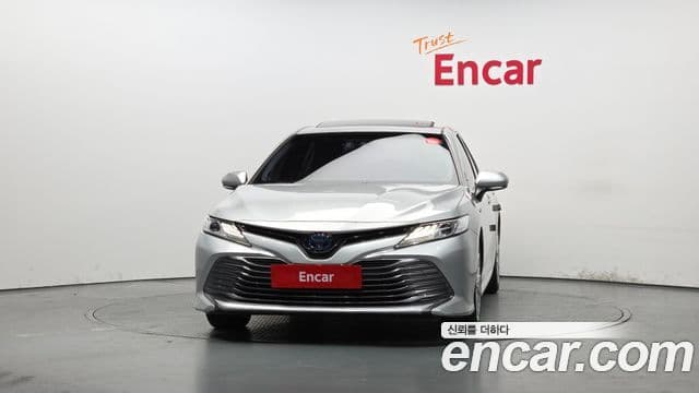 2.5 XLE Hybrid